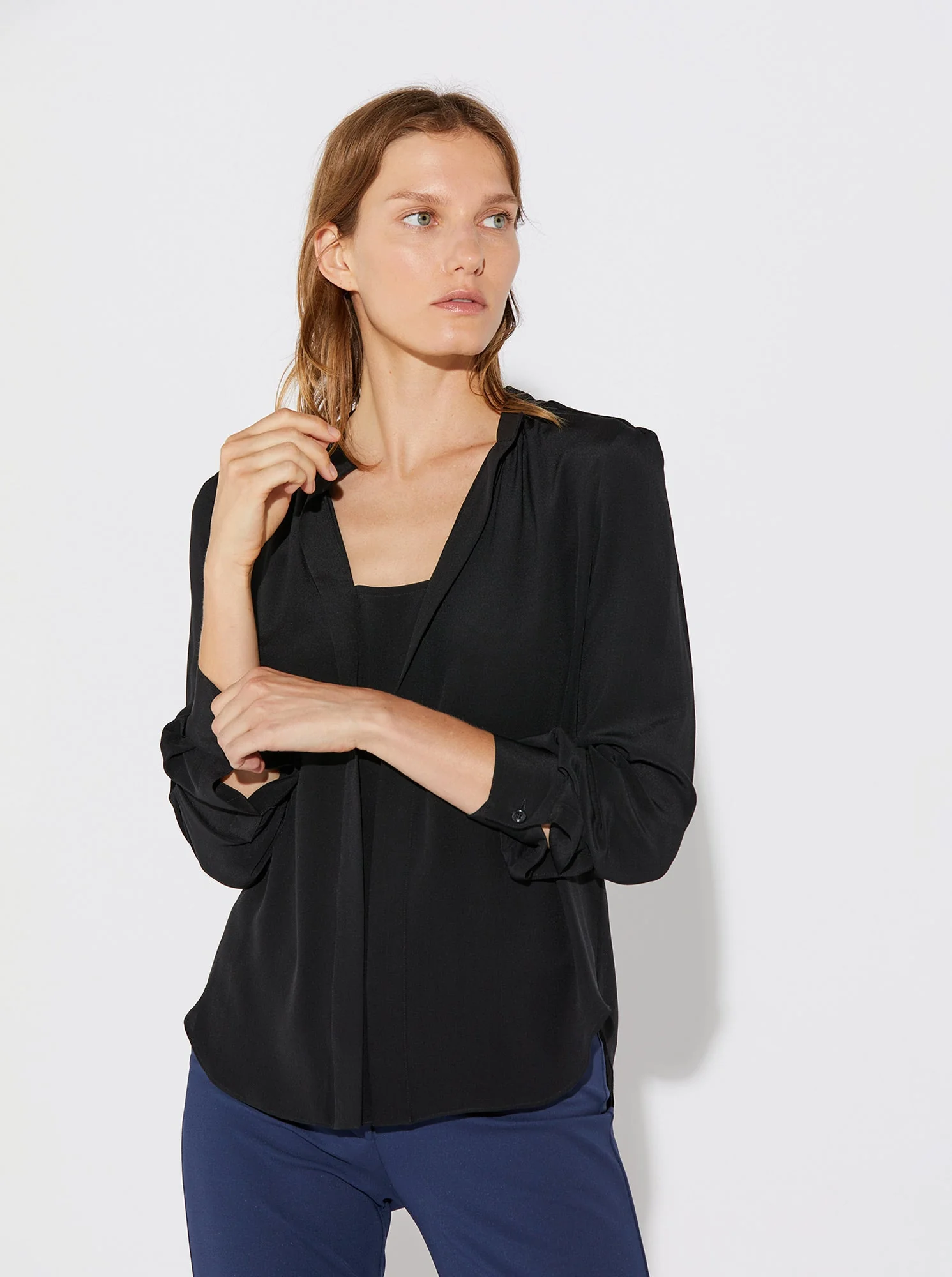 Olympia Silk Crewneck Top | Black - Image 4