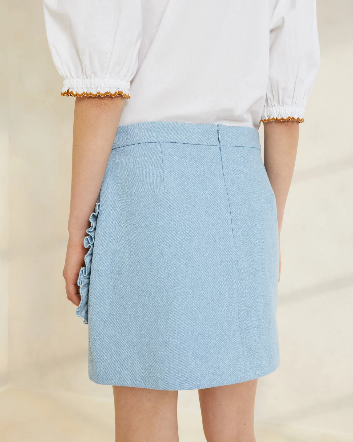 Eura Denim Ruffle Pocket Skirt | Light Denim - Image 3