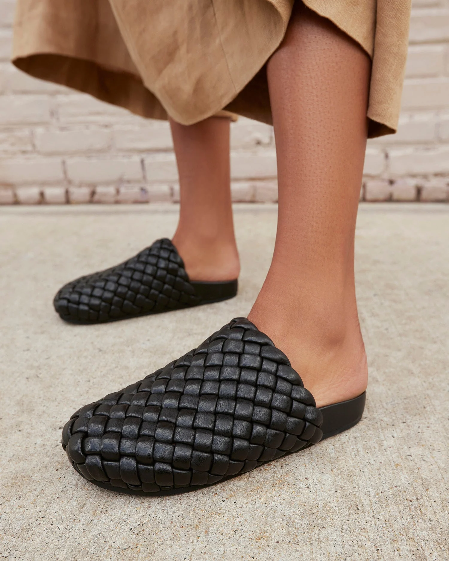 Levi Woven Leather Flat Closed Toe Clog | Black - Image 5