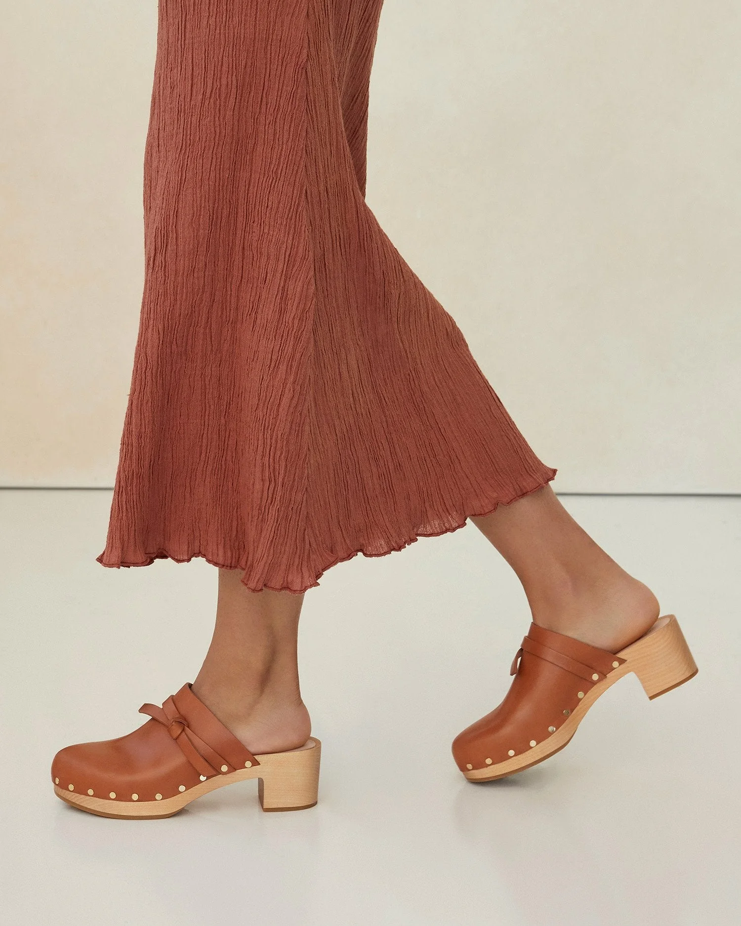 Roberta Low Heel Clog | Cognac - Image 5