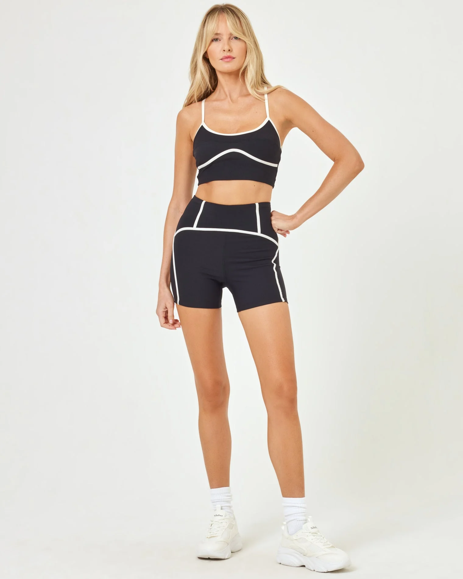 Revel Short | Black Cream - Image 2