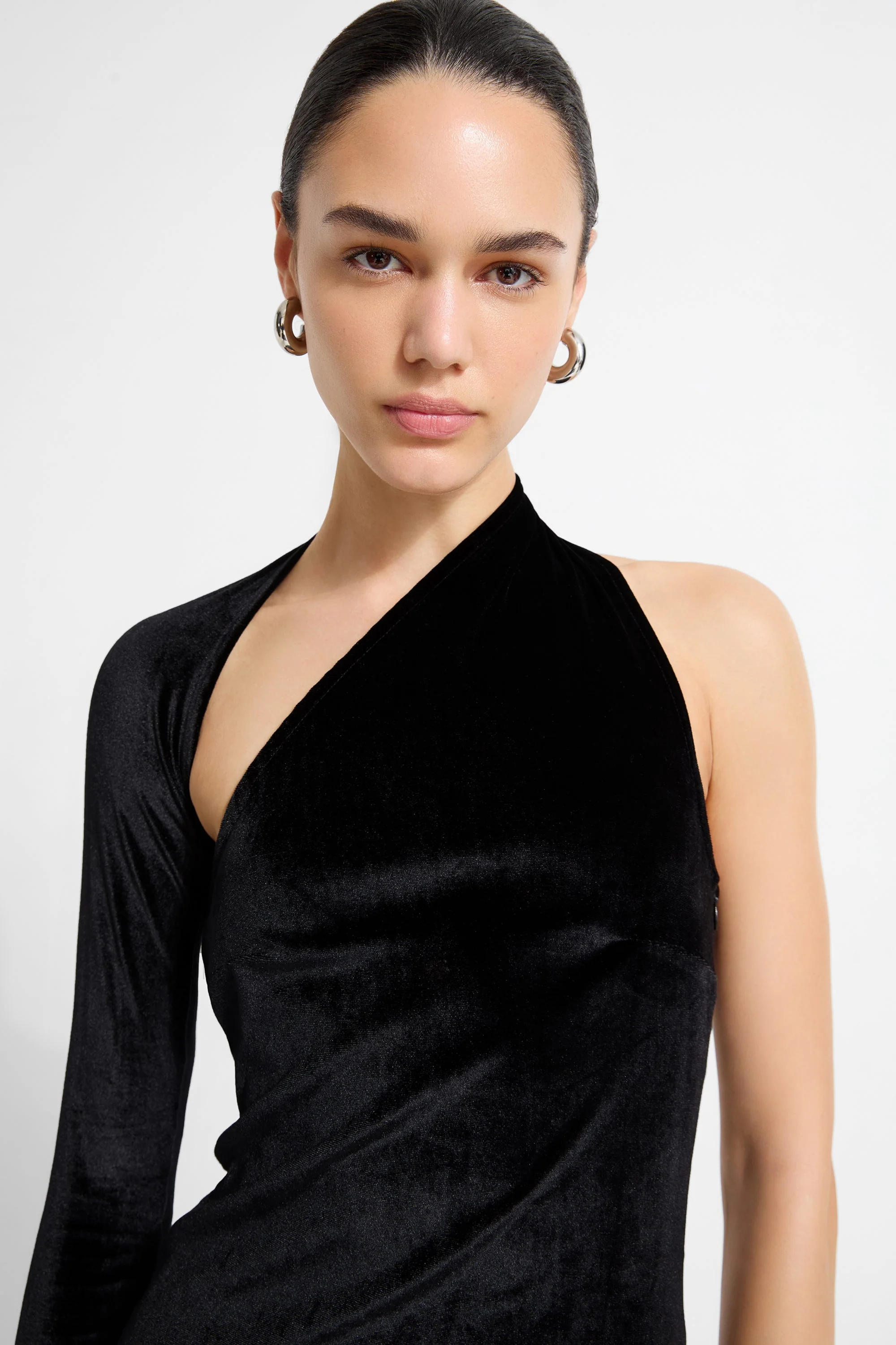 Manhattan Velvet Slit Gown | Black Velvet - Image 3