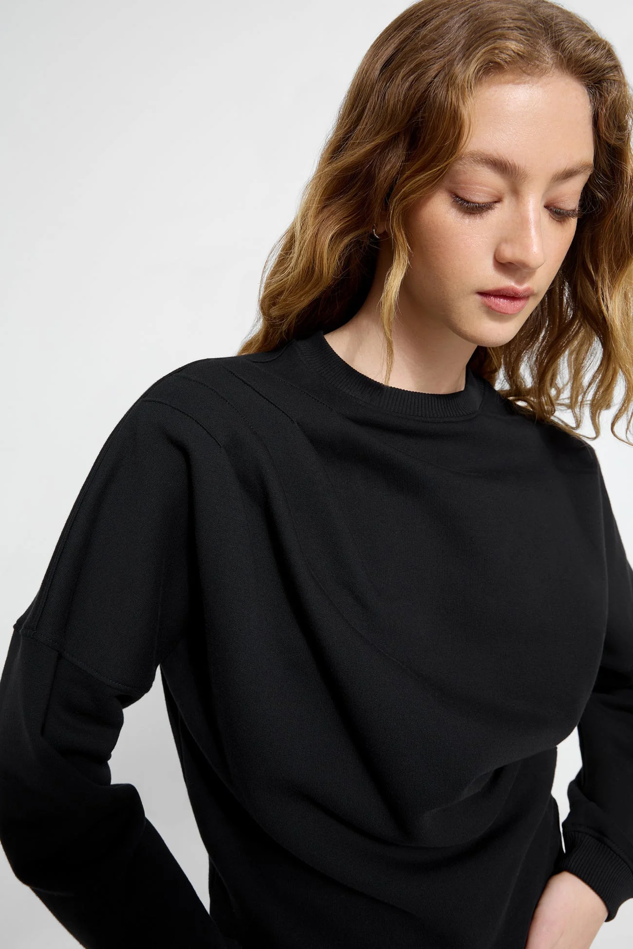 Brynn Sweatshirt | Black - Image 2