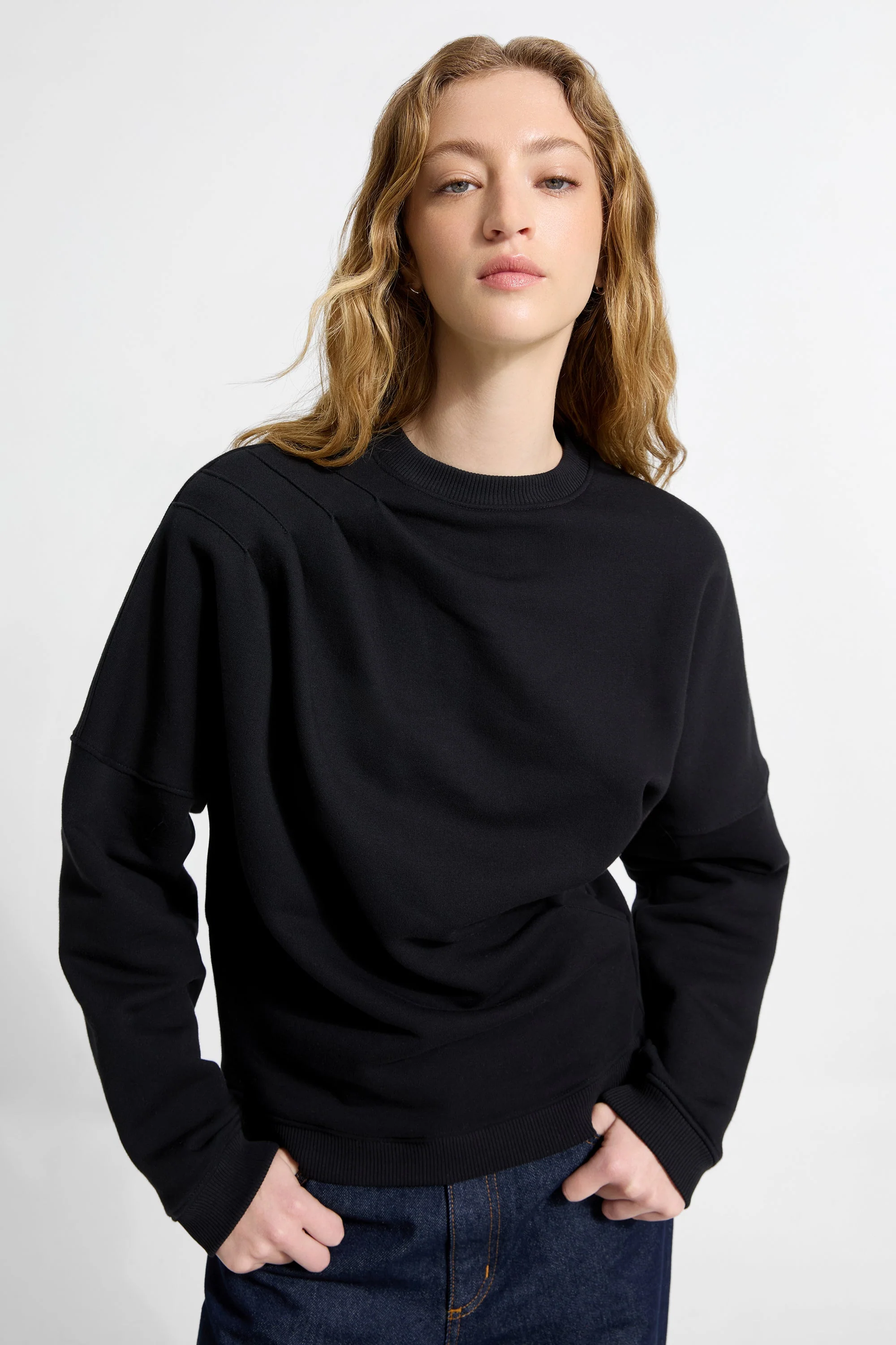 Brynn Sweatshirt | Black - Image 6