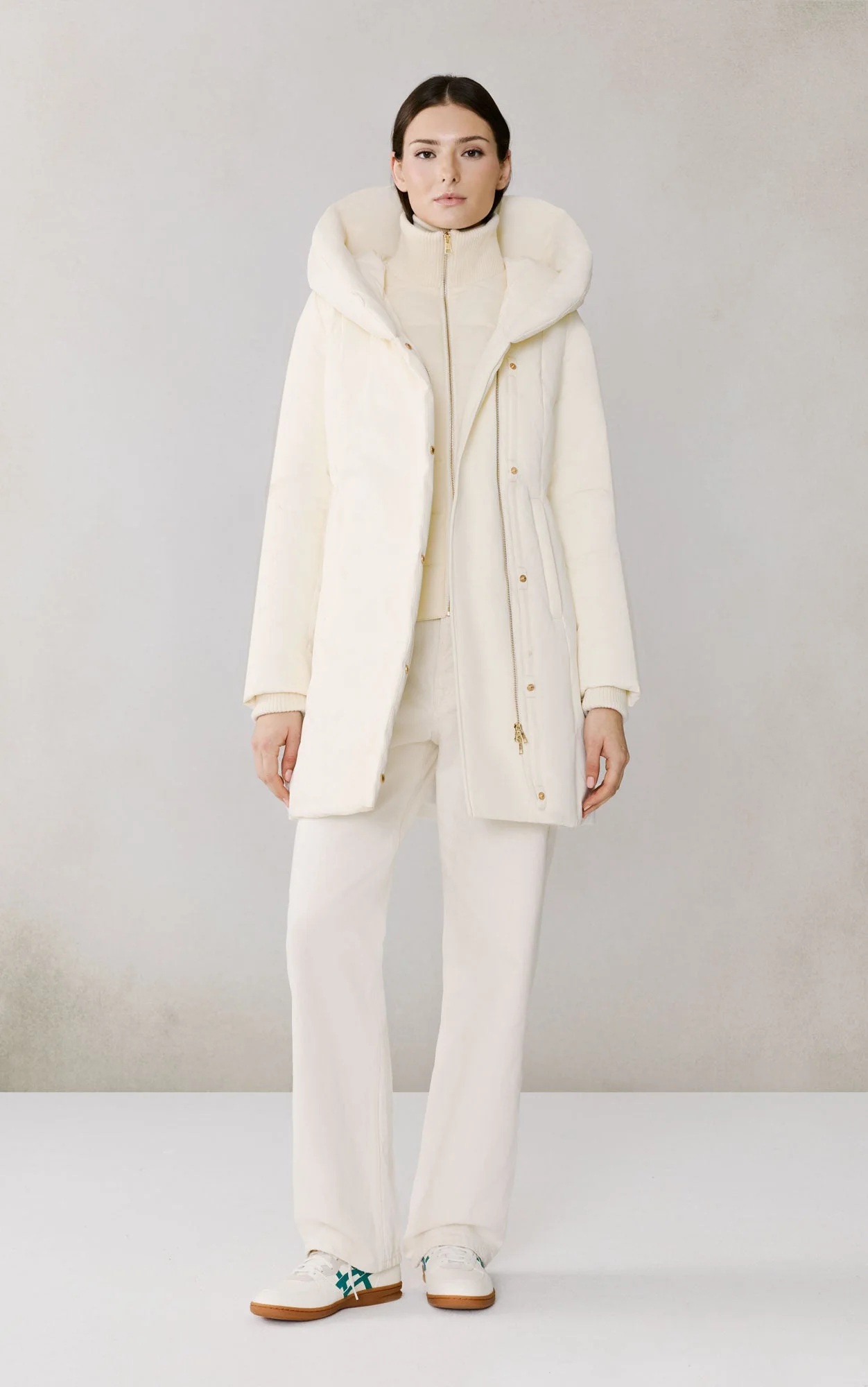 Camelia-U Signature Down Coat | Powder - Image 4