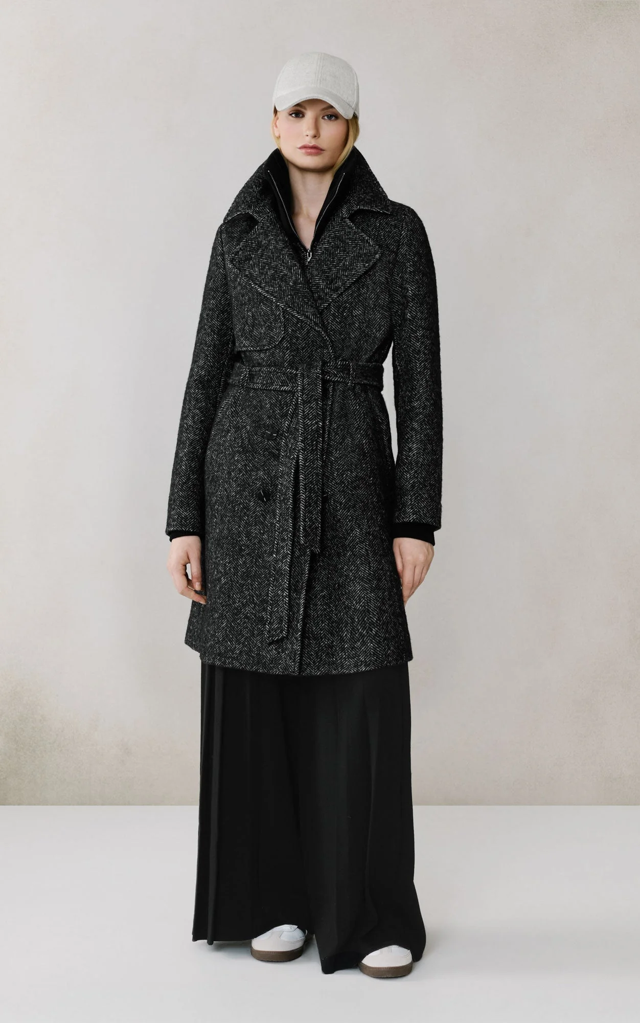 Fabianne-H Trench Coat With Bib In Wool | Black - Image 4