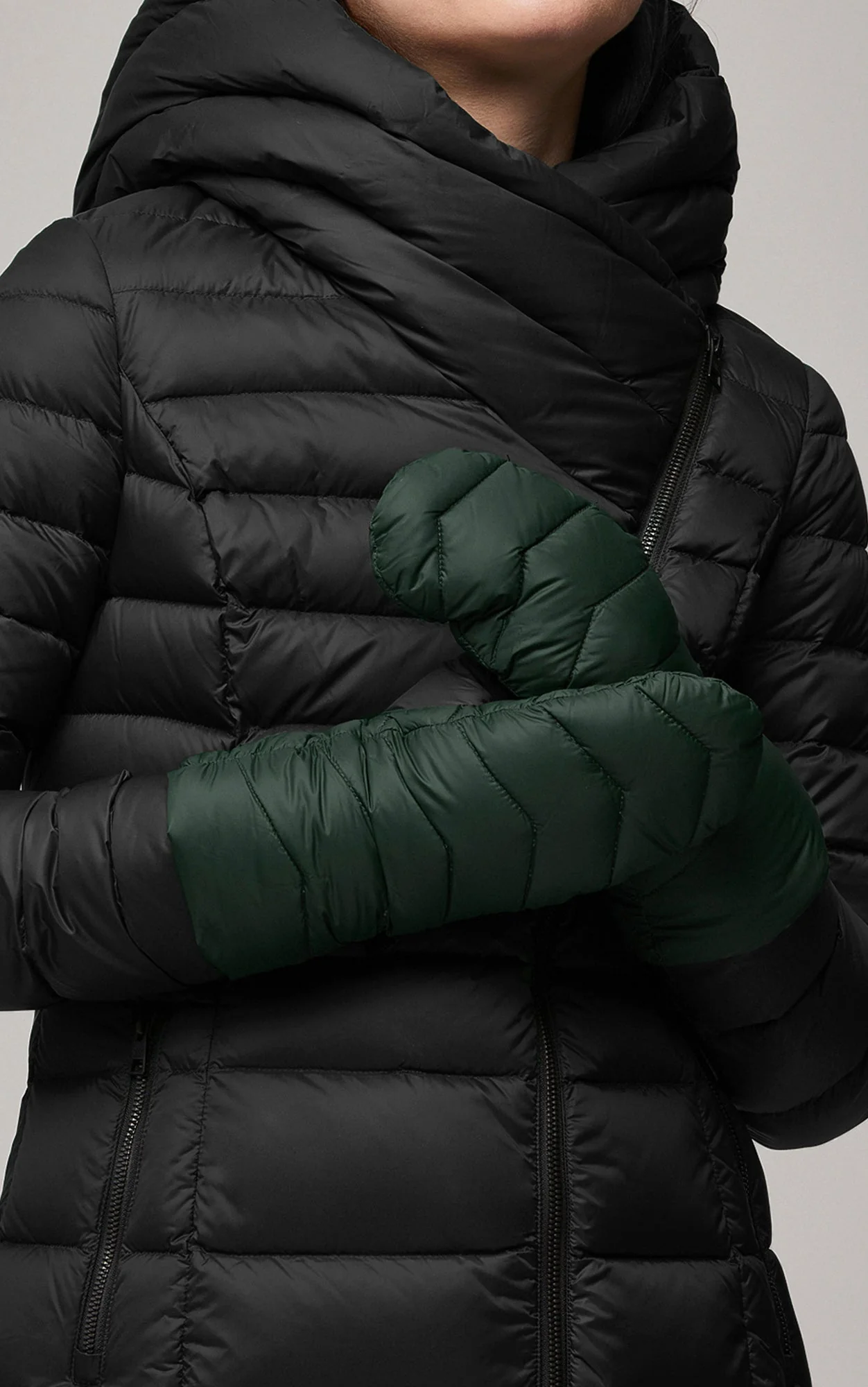 Julia Puffer Down Mitten | Evergreen - Image 2