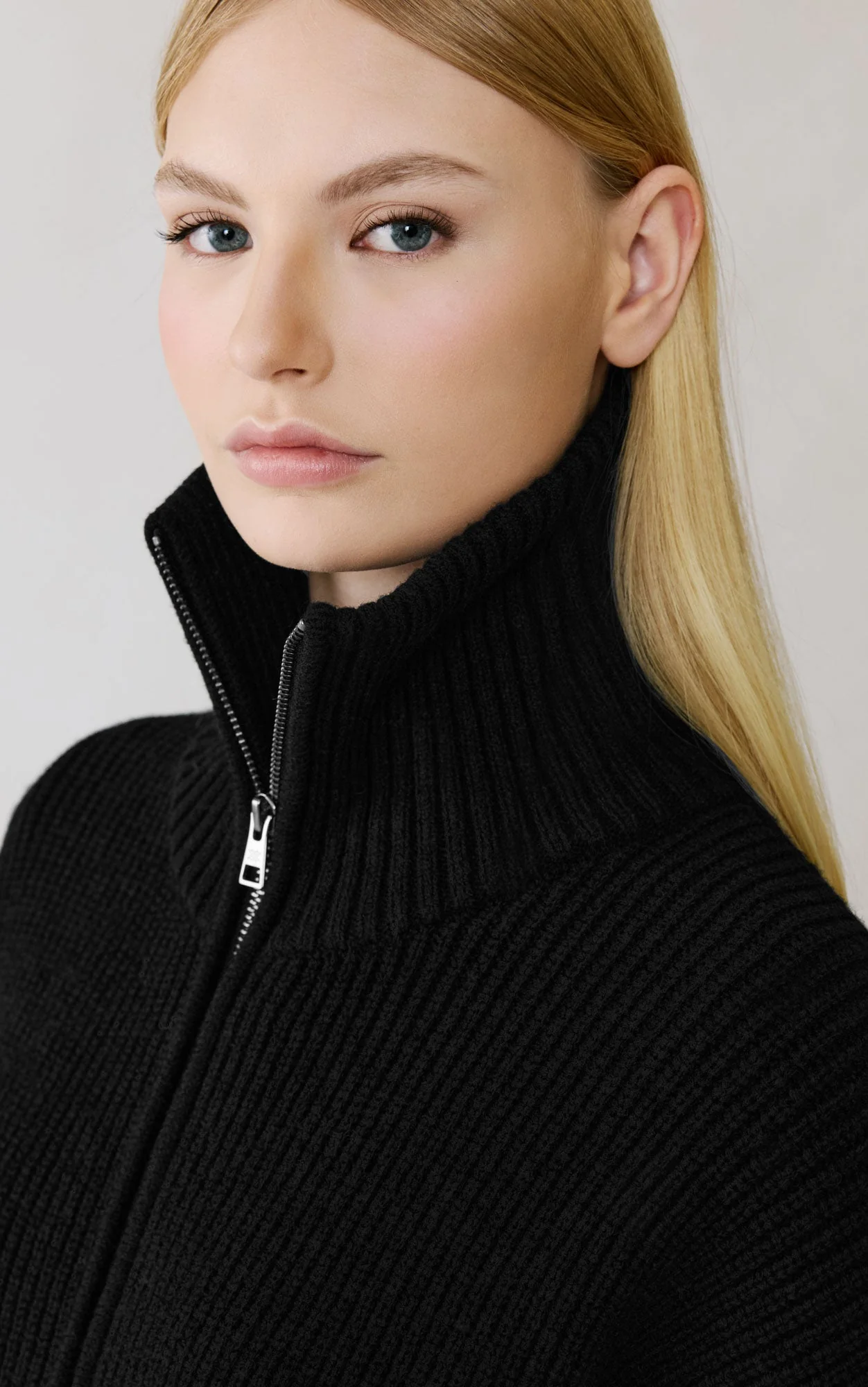 Noelle Cropped Cardigan In Wool | Black - Image 6